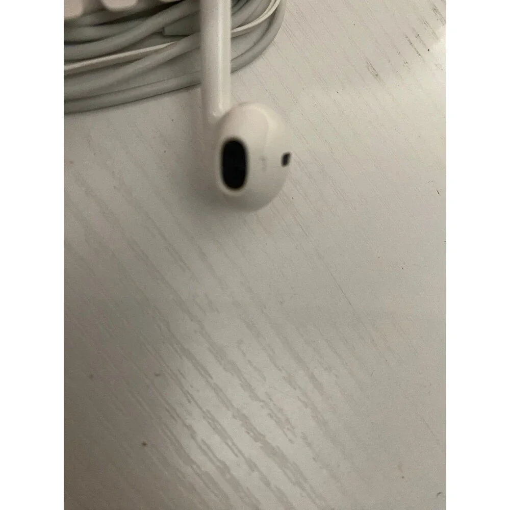 Genuine Apple EarPods 3.5mm Headset Wired Earbuds with Remote & Mic + Case